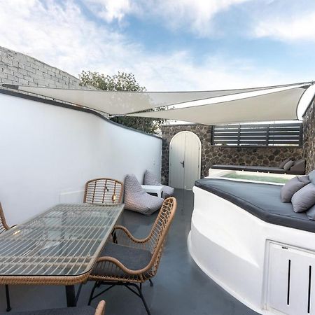 Sun Naam Home Santorini With Heated Jacuzzi Karterados  Bagian luar foto